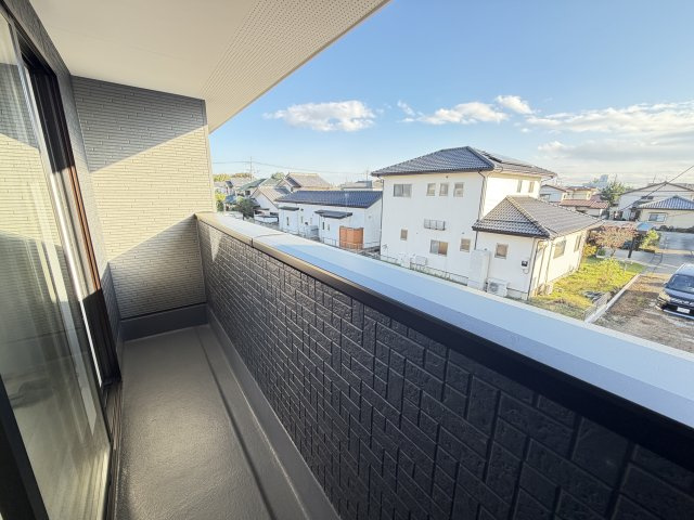 アーバンスタイル前橋下新田町1期　3号棟のバルコニー|お洗濯にも便利な南面バルコニー付き！