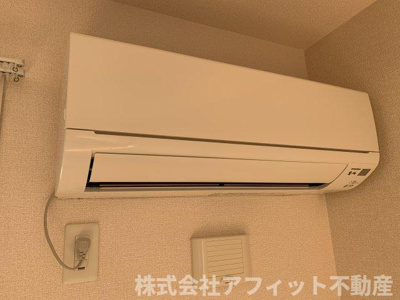 【設備】 | ウィット西深津　B棟 | エアコン