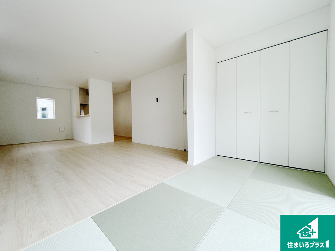亀岡市曽我部町寺長縄手　第4期　新築一戸建ての居間・リビング|現在建築中！落ち着いた街並みで新生活を始めることが出来そう！周辺の物件も併せてご紹介させて頂きます！
