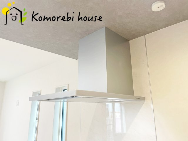 上尾市浅間台　新築一戸建て　タマタウン　02のキッチン|コンパクトなキッチンで掃除もラクラク