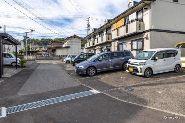 三才パレスの駐車場