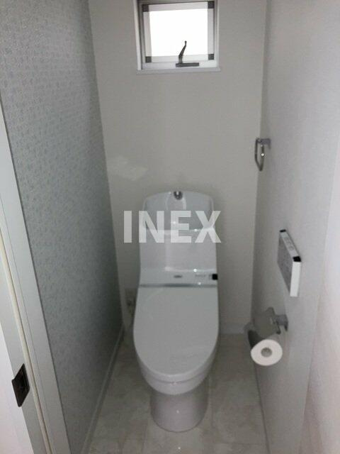横浜市神奈川区西寺尾２丁目の一戸建てのトイレ