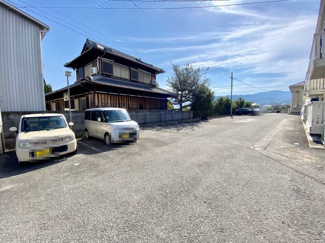 【駐車場】