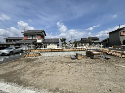 【外観】 | 浜松市浜名区平口 新築一戸建て 1号棟 | 現在建築中の外観画像です。ご内覧は同じメーカーの完成物件へご案内いたしますので、いつでもご相談ください！