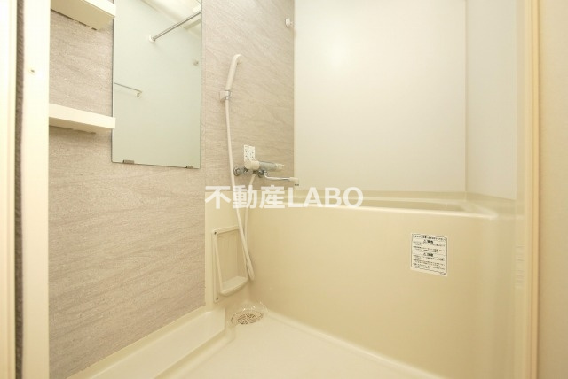 S-RESIDENCE難波Brillerの浴室