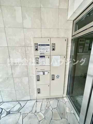 モノロカーレ江坂のその他共用部分|宅配BOX付いてます。