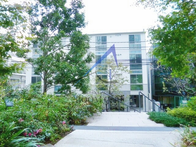 リベルタ東新宿