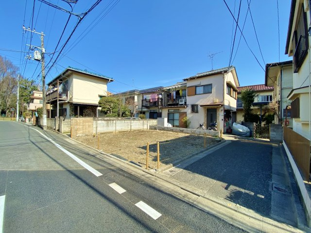 練馬区西大泉1丁目 限定1棟の外観|南西側約5.5ｍ公道×南東側通路
開放感溢れる角地感覚の好立地です
爽やかな通風と採光を存分に感じる事が出来る邸宅が誕生いたします