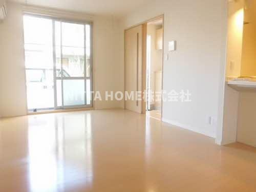 ローザ　レガーロの寝室|テラスが付いています★