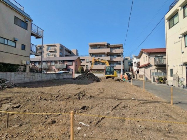 板橋区東新町 全4区画 4号地の前面道路含む現地写真|現況更地になります
是非、現地にて土地のボリュームや陽当たり、周辺環境などご確認ください