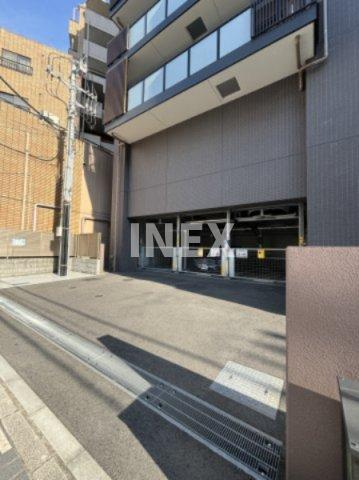 横浜市神奈川区青木町の賃貸マンションの駐車場