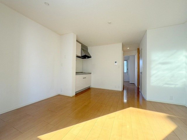 メゾン・ド・ボヌールの居間・リビング|★明るいフローリングのお部屋です★
