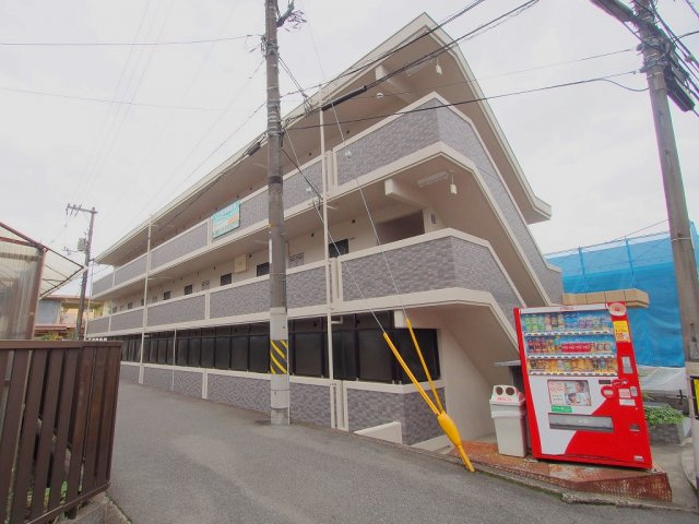 アドラー隅本の外観