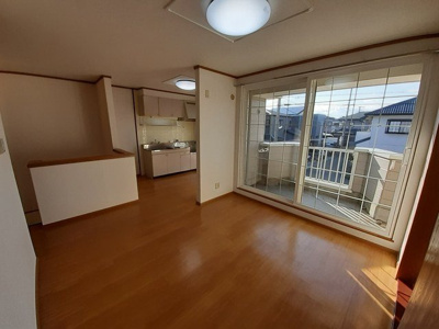 【居間・リビング】 | メゾンドーレⅢ | ゆったりとしたリビングです