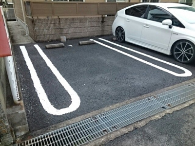 【駐車場】 | コンフォートテラス | 駐車スペースもあります