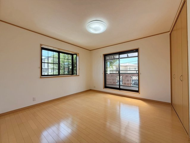 和泉市箕形町5丁目　中古戸建の洋室