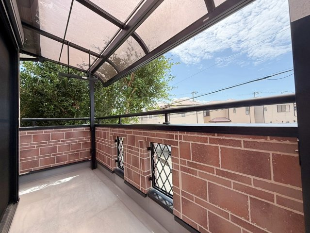 和泉市箕形町5丁目　中古戸建のバルコニー