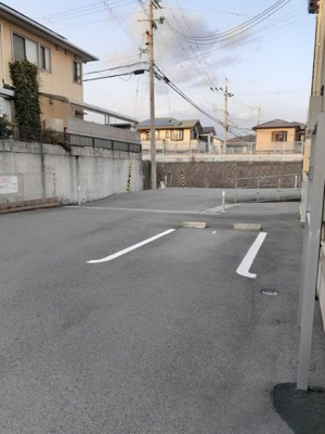 【駐車場】 | アーベンロートＡ | 駐車場に車を止められます