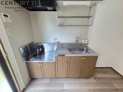 収納がたくさんついたシステムキッチン