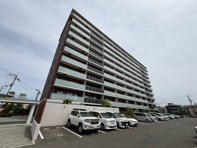 クレヴィア高槻ガーデンテラスの外観