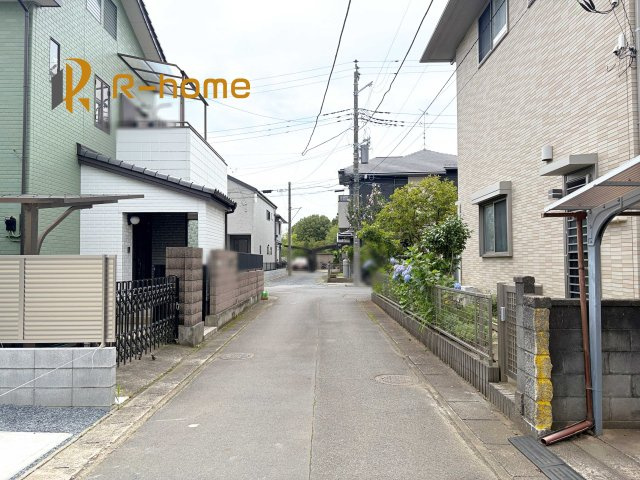 ひたちなか市東大島1期　新築戸建て　1号棟の前面道路含む現地写真|堂々！建物完成♪実際のお部屋をご見学可能です♪
ご見学が一番の資料！お気軽にお問い合わせ下さい♪