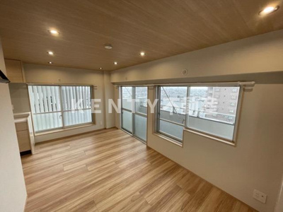 【居間・リビング】 | 洗足池マンション | ゆったりとした居間です