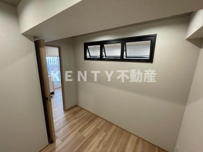 【寝室】 | 洗足池マンション | 明るい洋室です