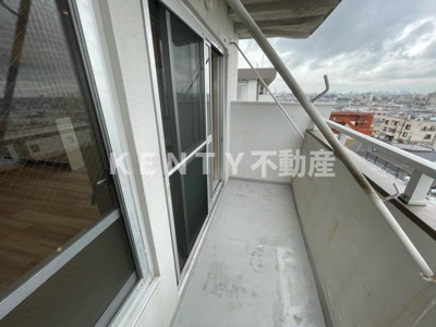 【バルコニー】 | 洗足池マンション | 暖かな日差しのふりそそぐバルコニー