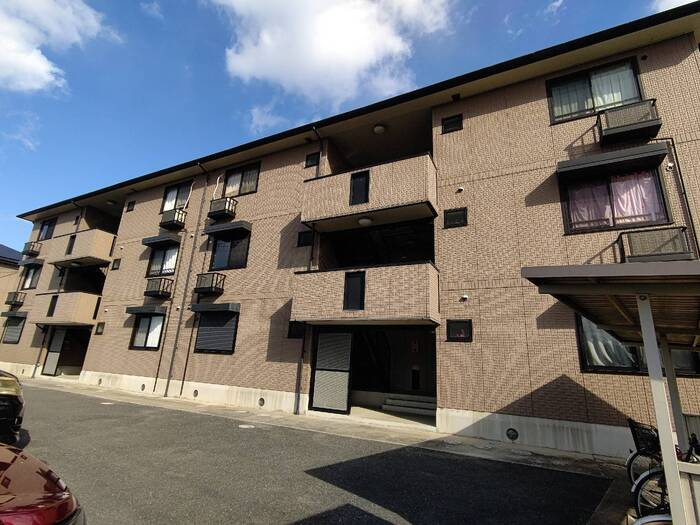 北葛城郡上牧町大字中筋出作のアパート