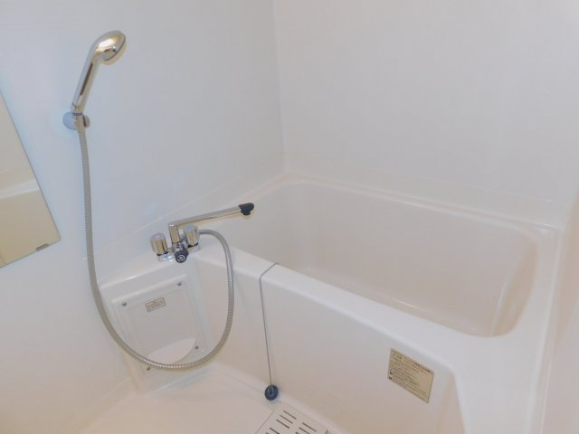 BLANC TOUR HAKATA（ブラントゥーレハカタ）の浴室