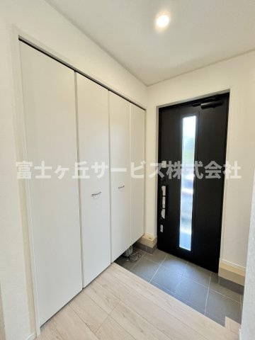 【玄関】 | 浜松市浜名区平口 新築一戸建て 3号棟 | 玄関です