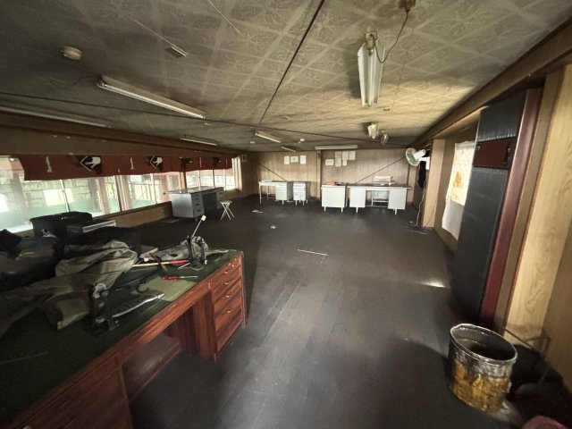 茄子川　貸倉庫・工場