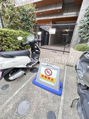 藤和シティスクエア渋谷の駐車場|駐車場があるので、車を買う予定の方も安心です