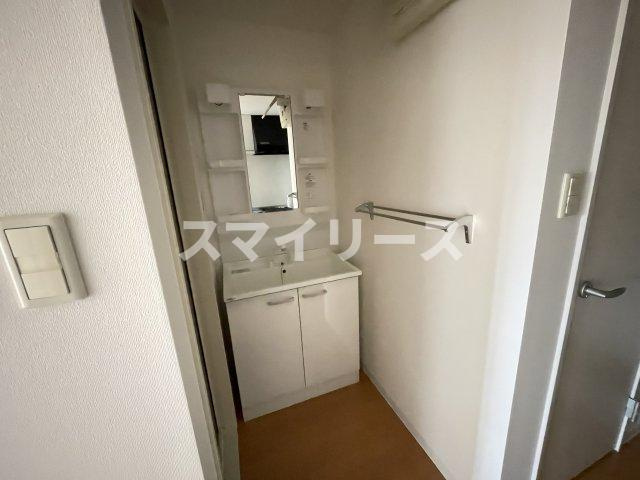 ソフィアガーデンの独立洗面台