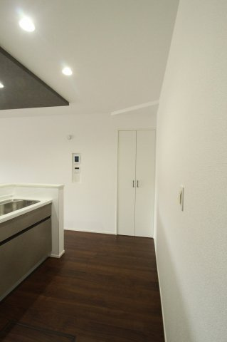 鴨部２丁目　新築戸建　1号棟（全2区画）の収納|パントリー