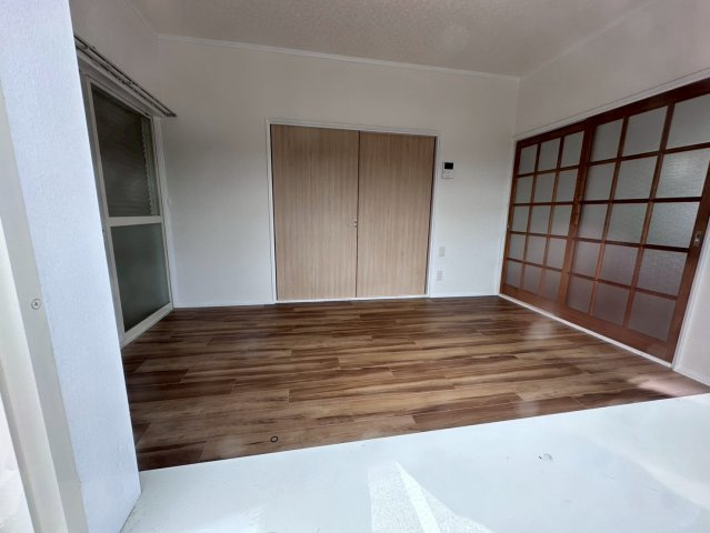 神栖市一棟アパートの洋室