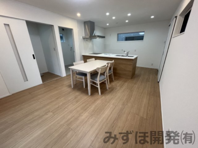 天童市東久野本2丁目3-31の居間・リビング|10/19撮影