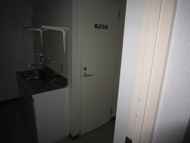 サンライトマンションさつき202号店舗の内装