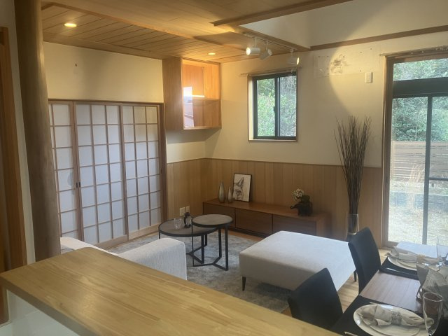 【居間・リビング】 | 糟屋郡志免町片峰３丁目　中古一戸建☆仲介手数料無料☆