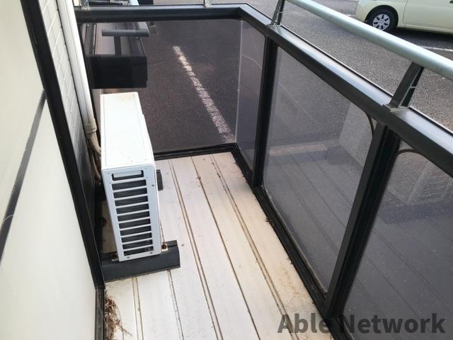 ブランドール木滝Aのバルコニー|南向きのベランダで