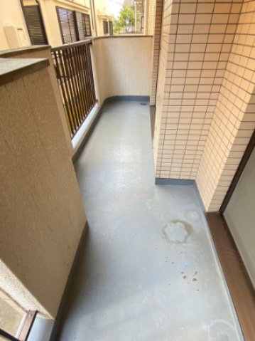 第二湯浅マンションのバルコニー