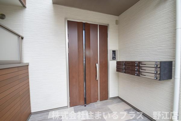 コンフォート菊水通のエントランス