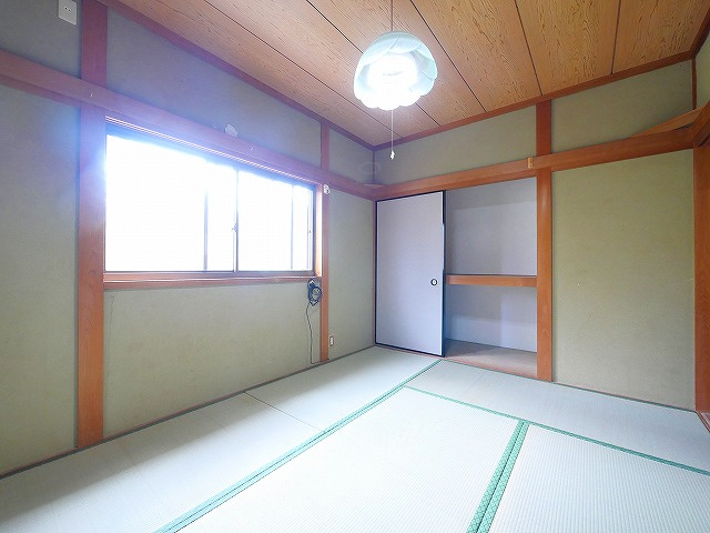 白毫寺テラスハウスの和室|ゆったりとくつろげる和室です