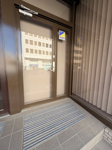 ＥＳビルのエントランス