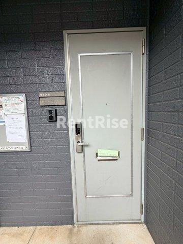 ファミール高畑 Ｂの玄関