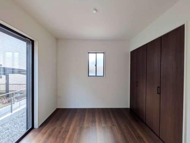 岡山市北区平野1期②号棟のその他|◆LDK横の仕切り付き洋室4.5帖はゲストルームとしても！
