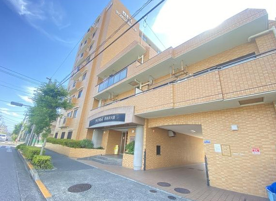 ダイアパレス西新井大師の外観