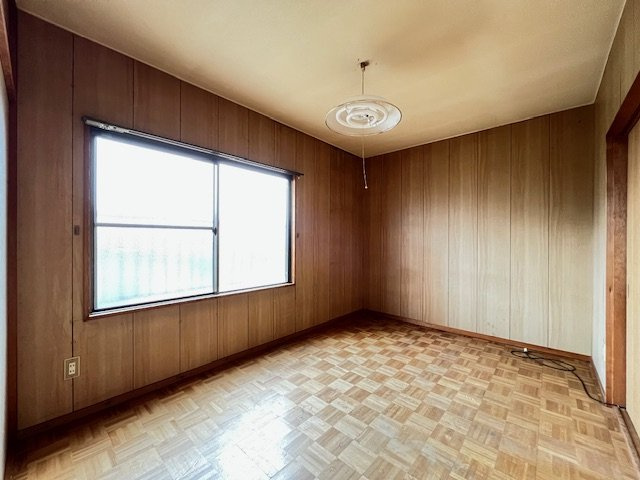 桜井町1丁目貸家の寝室