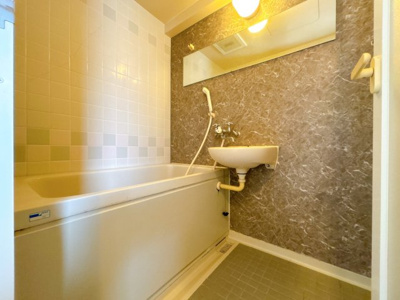 【浴室】 | ロジェメント三軒茶屋