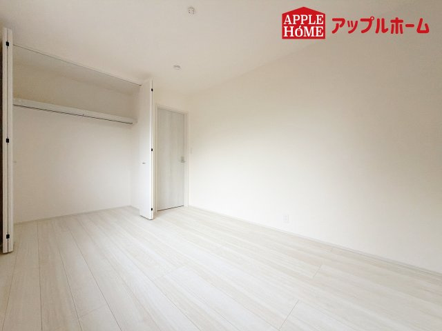 [新築住宅] 深谷市田中 第3 全3棟の洋室|居室は全室収納あり！たっぷりある収納活用でお部屋もキレイを保てます♪